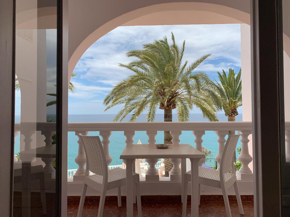 Hotel Paraiso Del Mar Нерха Экстерьер фото