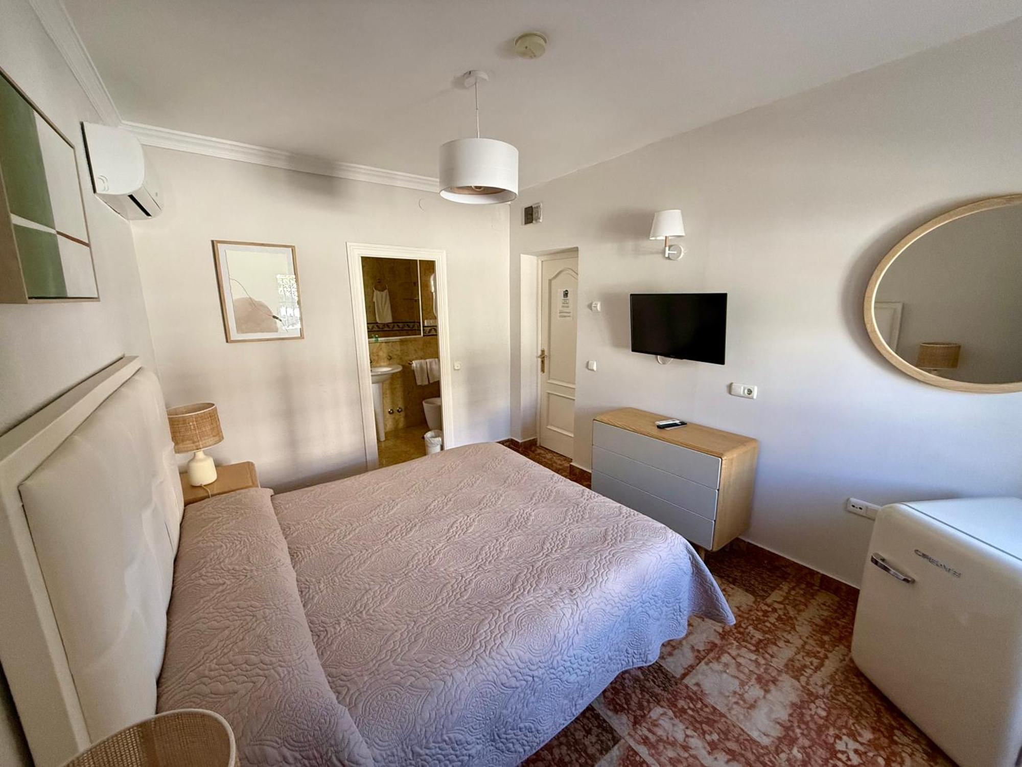 Hotel Paraiso Del Mar Нерха Номер фото