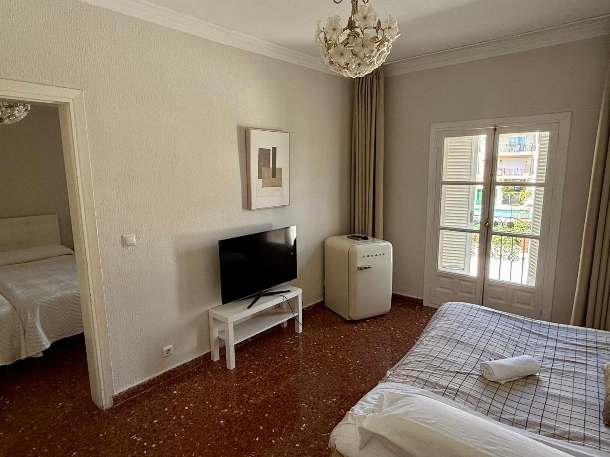 Hotel Paraiso Del Mar Нерха Номер фото