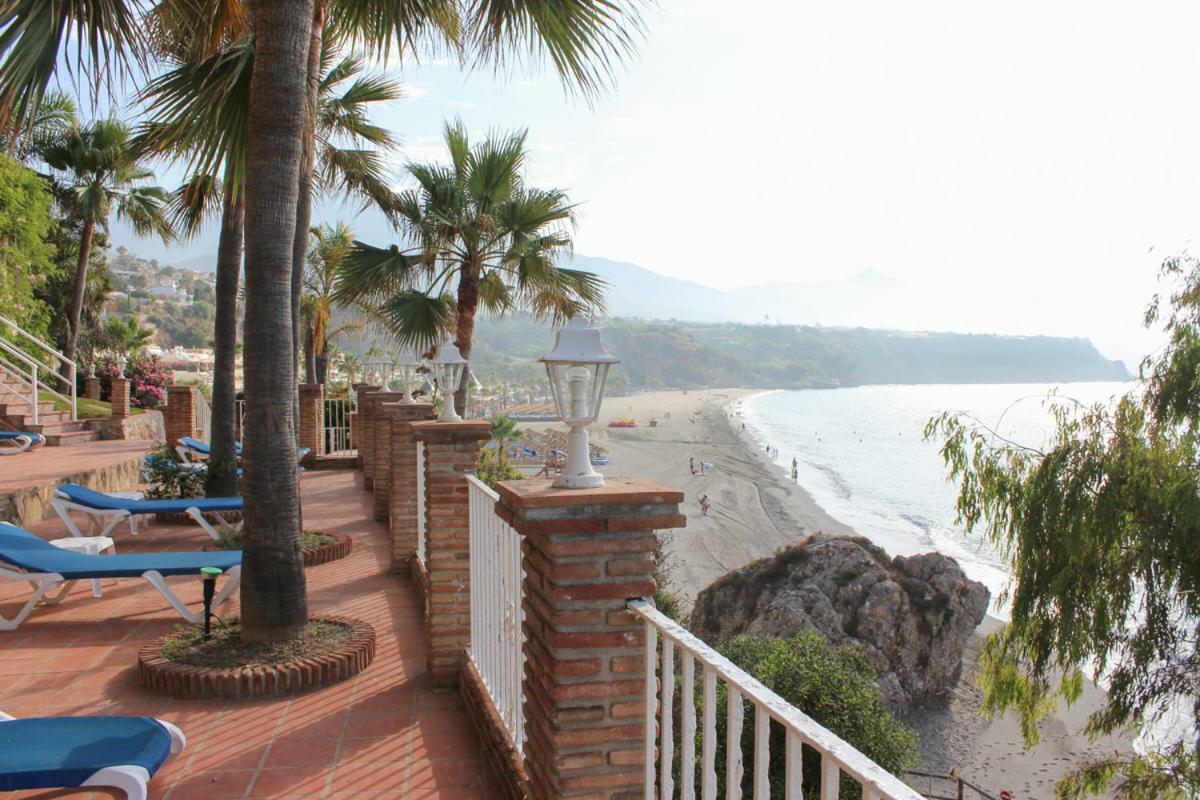 Hotel Paraiso Del Mar Нерха Экстерьер фото